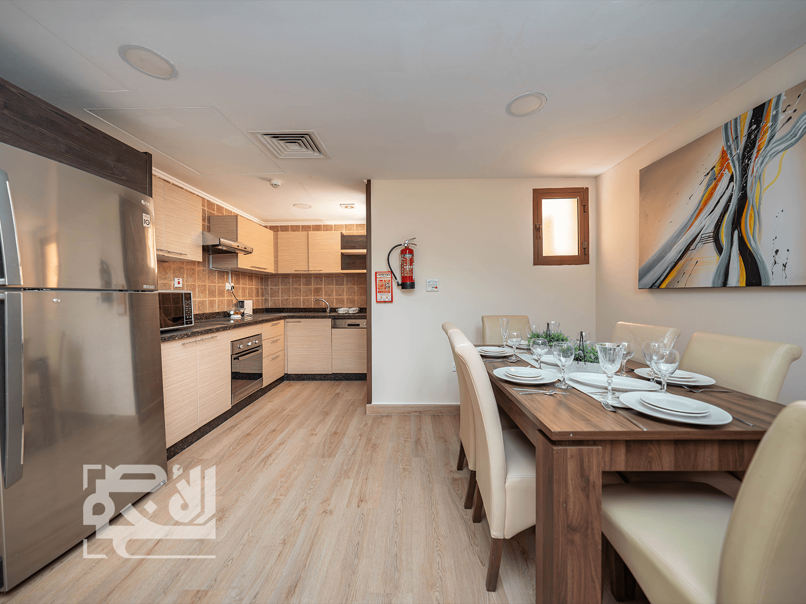 Fitted kitchen and dining area